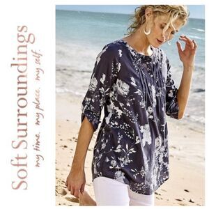 ✨Soft Surroundings Blue Gray Tuberosa Floral Print
Roll Tab Sleeve Top✨
